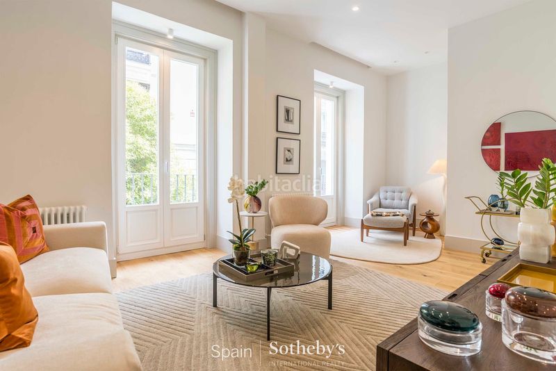 Foto e179f7e7-9e81-4b43-bed5-52e86de87acf. Apartament amb calefacció a Justicia-Chueca Madrid