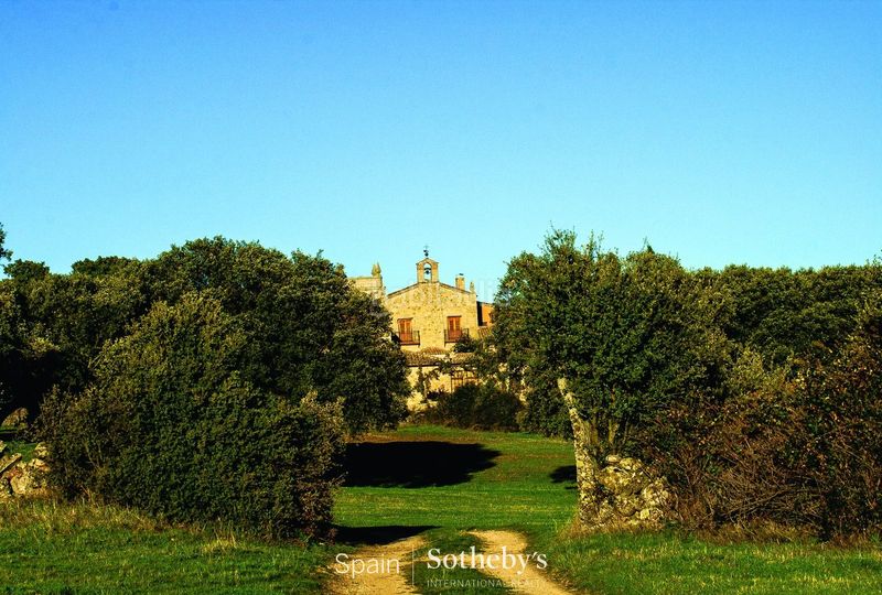 Foto dee987c9-c422-4ff6-bc5d-de5d0aab2245. Terreny residencial a Cenicientos