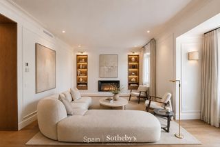 Apartamento  Calle de ríos rosas. Piso de 3 habitaciones con vistas en chamberí