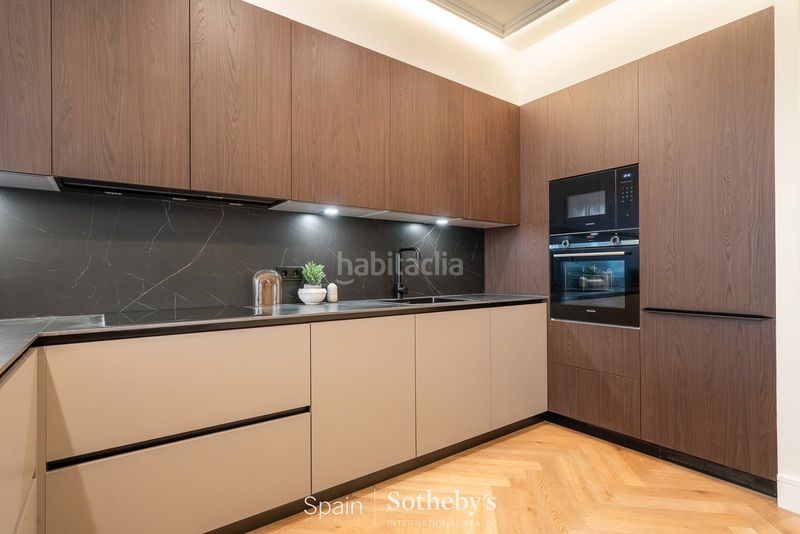 Foto 51a34a76-45d6-40bd-b422-d54241cc04dd. Apartament amb calefacció a Trafalgar Madrid