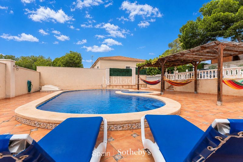 Foto 572049ef-4b9f-45c3-b41d-d5abd1f44a19. Casa amb calefacció aparcament piscina a El Pinar de Campoverde Pilar de la Horadada