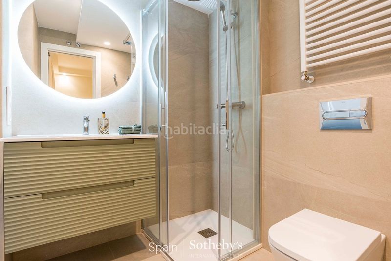 Foto b8f460a6-00e8-4030-b17a-6018143fba80. Apartament amb calefacció a Recoletos Madrid