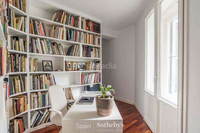 Foto a14a5fca-7b02-44b0-8464-80998d5366e1. Apartament a Recoletos Madrid