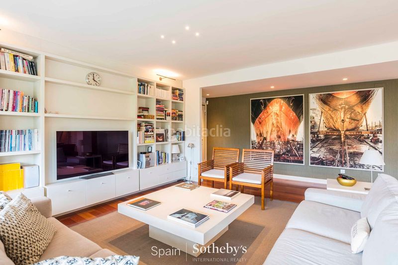 Foto 24b8834b-3e7b-4db7-9987-18449952eee1. Apartament amb calefacció aparcament piscina a Encinar de los Reyes La Moraleja