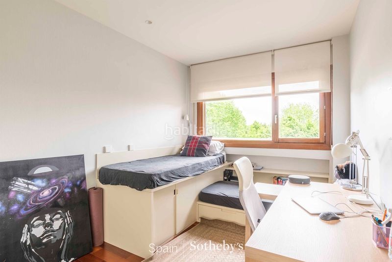 Foto 70d3edfc-dca5-4758-80e7-ad86d947e90c. Apartament amb calefacció aparcament piscina a Encinar de los Reyes La Moraleja