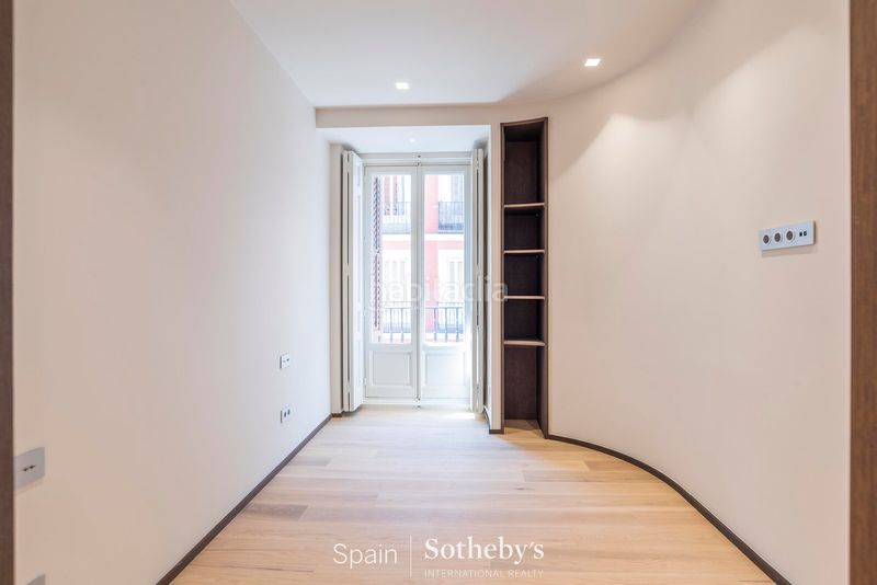 Foto dd2c6f4a-ef42-4d89-bf88-d3c945a811ae. Apartament amb calefacció a Justicia-Chueca Madrid