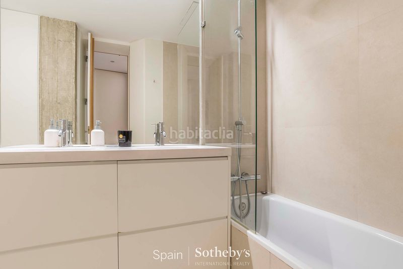 Foto 48d2f473-6deb-409e-80e8-b7895f948ece. Apartament amb calefacció aparcament a Ríos Rosas-Nuevos Ministerios Madrid