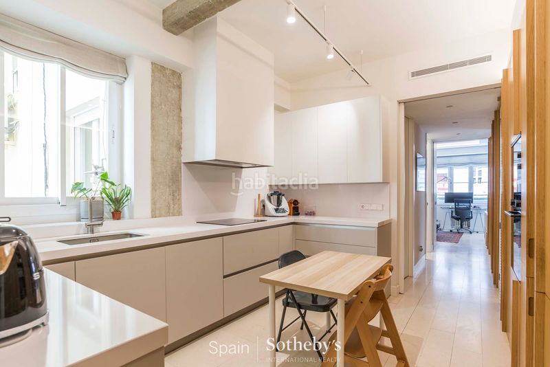 Foto cbbb208b-8d27-456e-bda2-c7d6c5ece9c3. Apartament amb calefacció aparcament a Ríos Rosas-Nuevos Ministerios Madrid