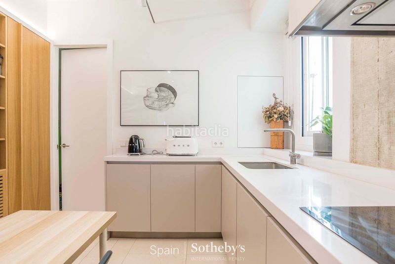 Foto f64b0f12-768d-4304-856e-ac5752277317. Apartament amb calefacció aparcament a Ríos Rosas-Nuevos Ministerios Madrid