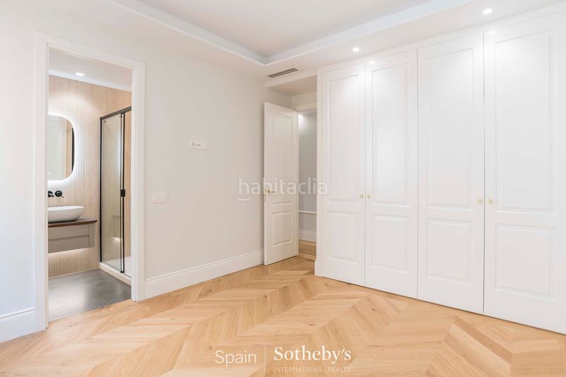 Foto 83ae9fb6-1de7-4744-a1d0-b1a2bbb9a113. Apartament amb calefacció aparcament a Gaztambide Madrid