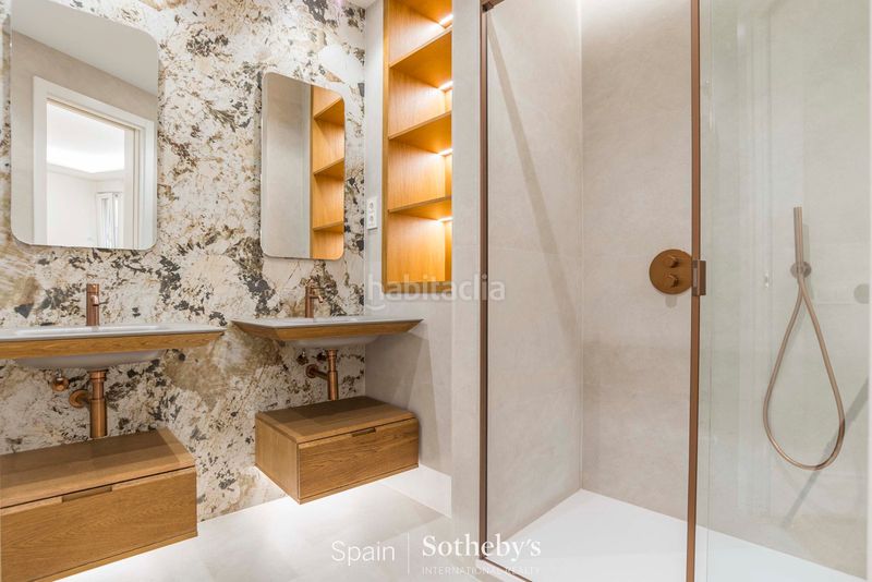 Foto a252d75e-2959-494d-87c7-5369f24c7d85. Apartament amb calefacció aparcament a Gaztambide Madrid
