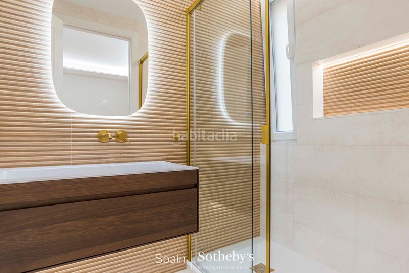 Foto a748f862-a664-4984-8ae8-88002929aed7. Apartament amb calefacció aparcament a Gaztambide Madrid