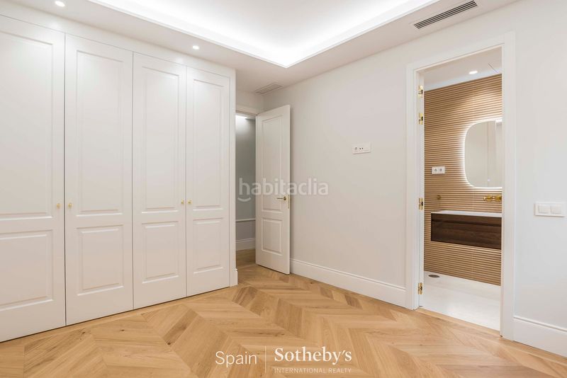 Foto b6d539b0-e8c9-4243-b6cb-bf9792dd9612. Apartament amb calefacció aparcament a Gaztambide Madrid