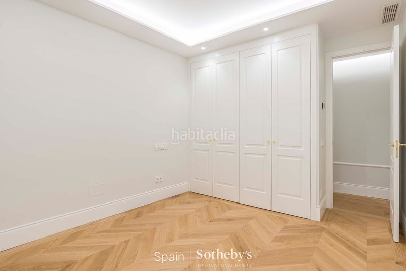 Foto db1ae041-5920-4810-844f-e6a5cdcdd2b5. Apartament amb calefacció aparcament a Gaztambide Madrid
