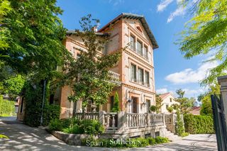 Casa  Calle timoteo padrós. Villa señorial histórica en el escorial