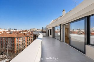 Penthouse  Glorieta de ruiz giménez. Ático de 5 dormitorios con terraza en el corazón de madrid