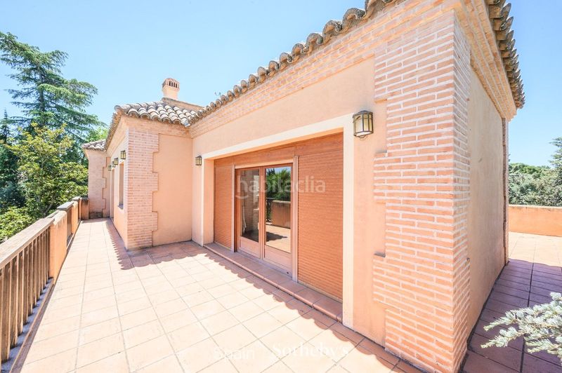 Foto 5bdb84ba-fc06-4011-b24a-67f2119cf7fa. Casa amb calefacció aparcament piscina a Los Cigarrales-La Bastida Toledo