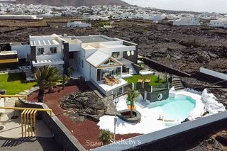 Casa  Calle te�filo gautier. Villa contempor�nea con dise�o inspirado en c�sar manrique en la