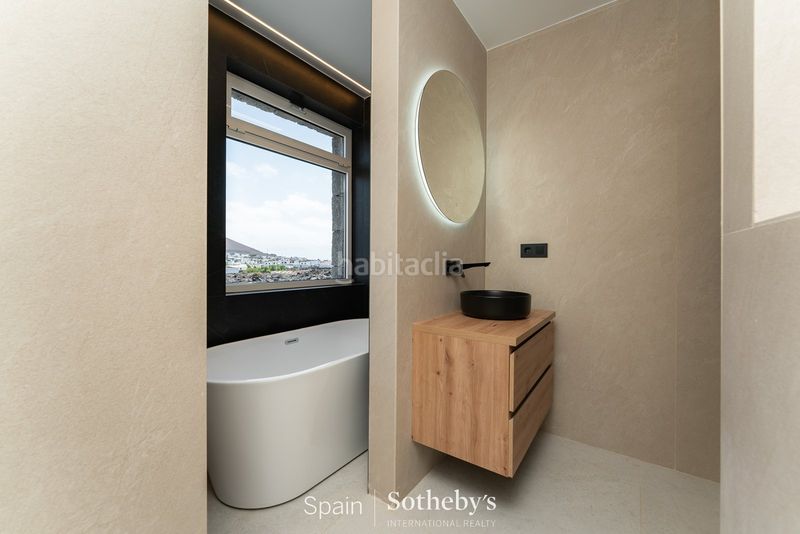 Foto d1ae28fc-8156-4ce3-b1f3-1c2c82b94953. Casa amb aparcament piscina a Tahiche Teguise