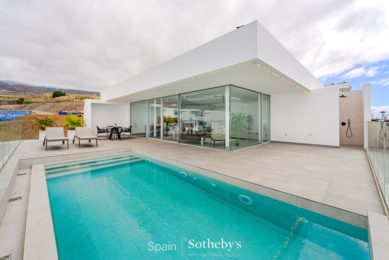 Foto 0c5018eb-d0fe-40b4-96bb-821c1221d5a7. Casa amb calefacció aparcament piscina a Callao Salvaje - Playa Paraíso Adeje