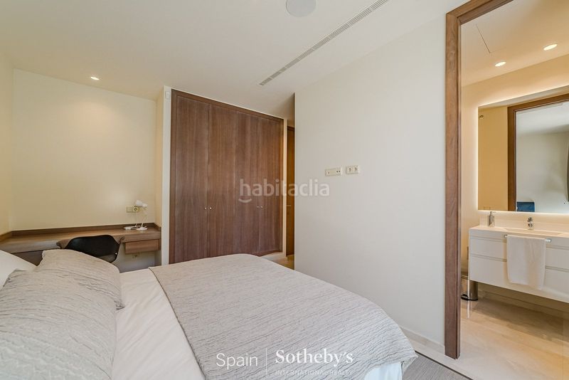 Foto cc70789e-f309-4303-8ac4-ed8ce25d8b46. Casa amb calefacció aparcament piscina a Playa de las Américas Arona