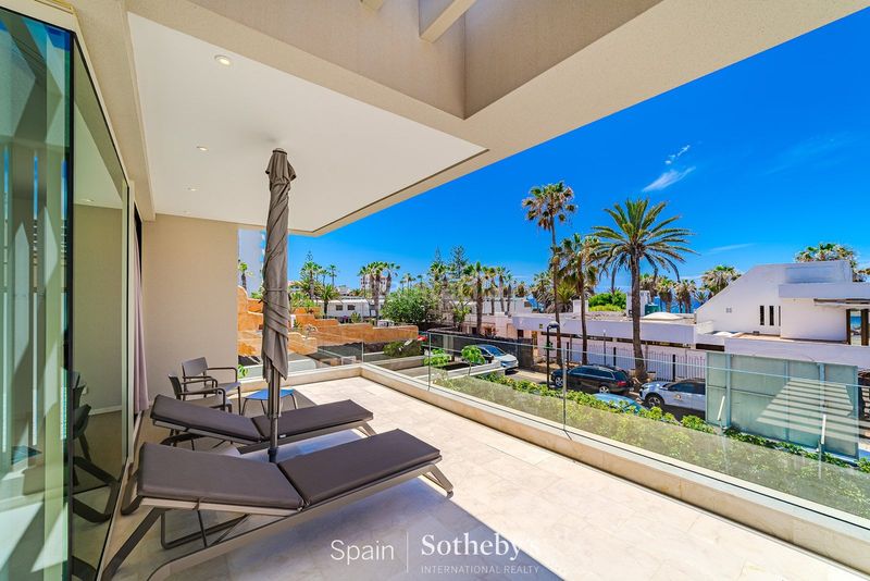 Foto d397a839-f23f-4f4d-8e97-ae12f05b6eb5. Casa amb calefacció aparcament piscina a Playa de las Américas Arona