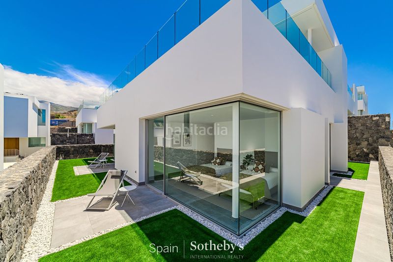 Foto 20298f8c-d0e9-4c3d-a91a-fe48c9baf450. Casa amb calefacció aparcament piscina a Callao Salvaje - Playa Paraíso Adeje