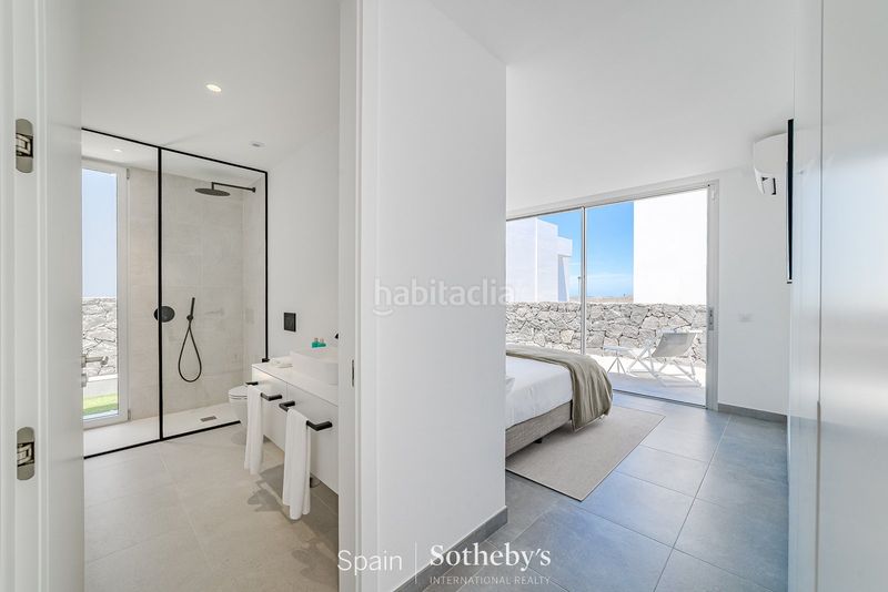 Foto 9d157da5-515a-4691-aaa4-9ae2ebe40462. Casa amb calefacció aparcament piscina a Callao Salvaje - Playa Paraíso Adeje