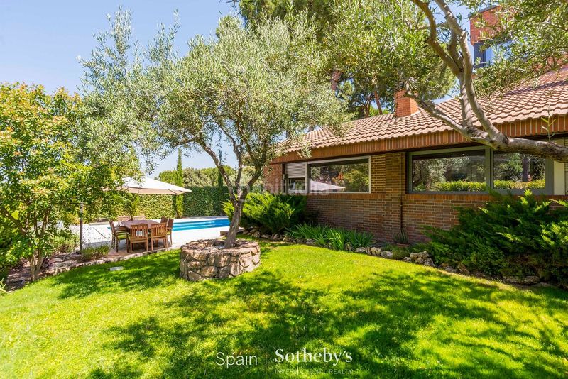 Foto 93b3b71e-33c4-4540-af2e-59fb3d6bc992. Casa amb calefacció aparcament piscina a Valdepastores-Las Encinas Boadilla del Monte