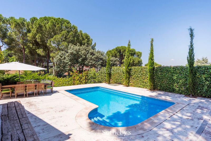 Foto b61af62f-afd1-4994-85c0-b8b486979421. Casa amb calefacció aparcament piscina a Valdepastores-Las Encinas Boadilla del Monte