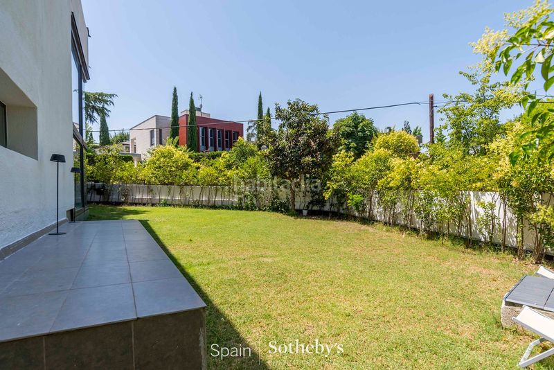 Foto 0a1480ea-73ff-4369-b935-aa5b21e931e1. Casa amb aparcament piscina a Mirasierra Madrid