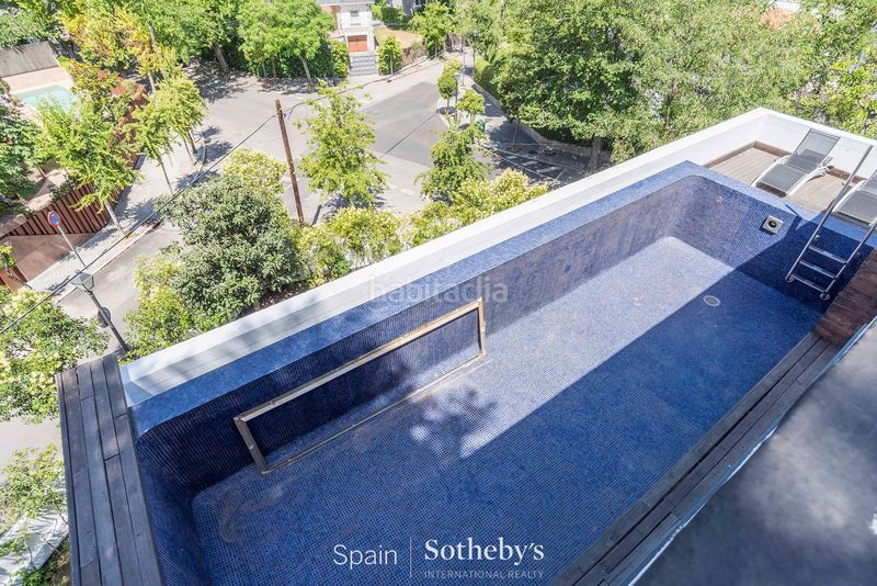 Foto d303bfaf-c24c-44a5-aa6d-0bf39f35a11b. Casa amb aparcament piscina a Mirasierra Madrid