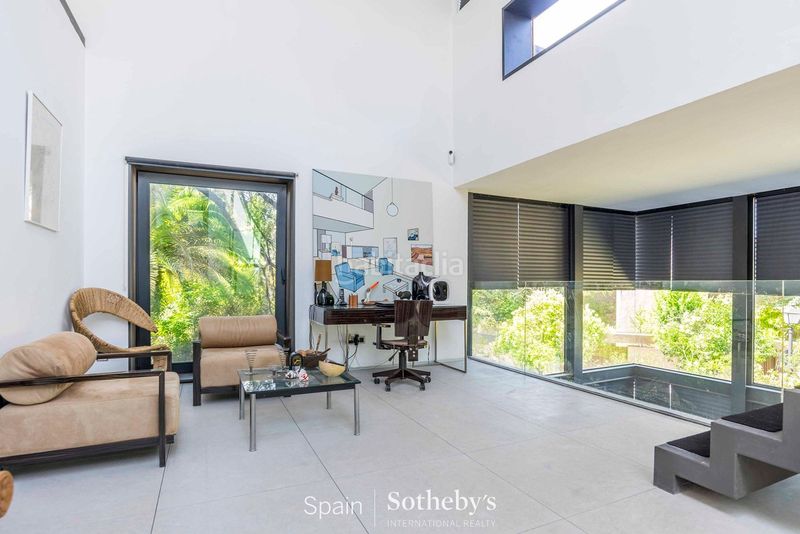 Foto d54fb6c9-baac-4bba-b094-4ca7f6867d8f. Casa amb aparcament piscina a Mirasierra Madrid
