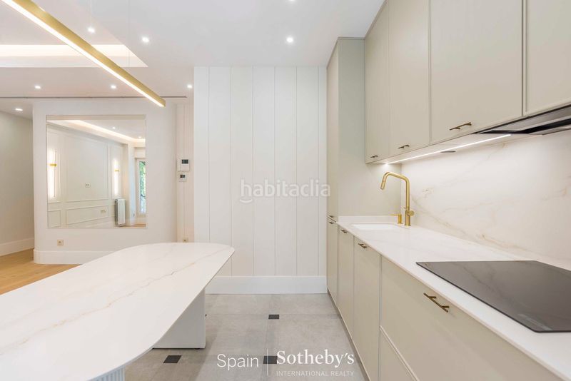 Foto a594f83d-3392-4c5b-9617-b3528150a2cc. Apartament amb calefacció a Ríos Rosas-Nuevos Ministerios Madrid