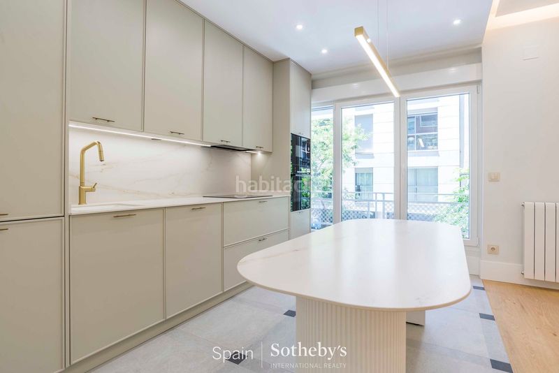 Foto f41e6396-e90a-471c-ad1f-6ecc6db84dd1. Apartament amb calefacció a Ríos Rosas-Nuevos Ministerios Madrid