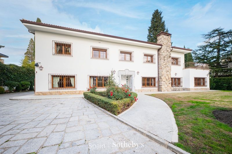 Foto aaff9402-25be-4a62-ac81-506d49b545a8. Lloguer casa amb calefacció aparcament piscina a Madrid
