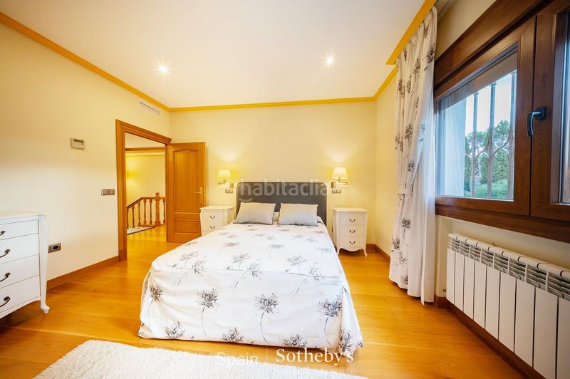 Foto bd41029a-176d-4883-a3d5-fd86df94fc6d. Lloguer casa amb calefacció aparcament piscina a Madrid