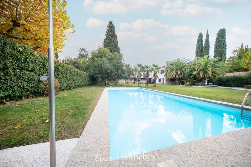 Foto bdebeee3-f120-4f55-a3be-b83c6a51892a. Lloguer casa amb calefacció aparcament piscina a Madrid