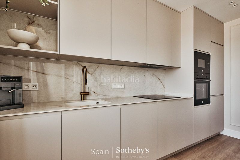 Foto 2f9656d1-b169-4ec5-ae71-2b7965ed9ab2. Apartament a Fuente del Berro Madrid