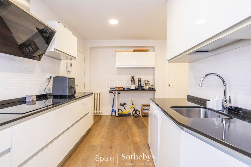 Foto 30f46bca-eaf4-49c3-b320-b269c8c37b9a. Apartament amb calefacció a Almagro Madrid