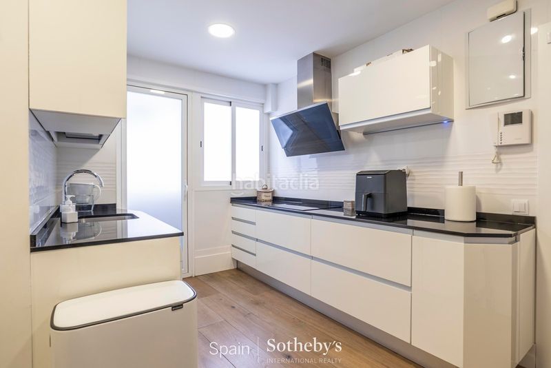 Foto bf6adea0-e3e4-4fc9-9e4a-9de936b3f169. Apartament amb calefacció a Almagro Madrid