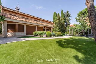 Casa  Calle serramagna. Villa contempor�nea en conde orgazpiovera