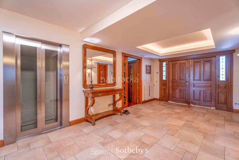 Foto a22a2811-08ab-4167-a89a-841cf28b8fca. Casa amb calefacció aparcament piscina a Conde Orgaz - Piovera Madrid