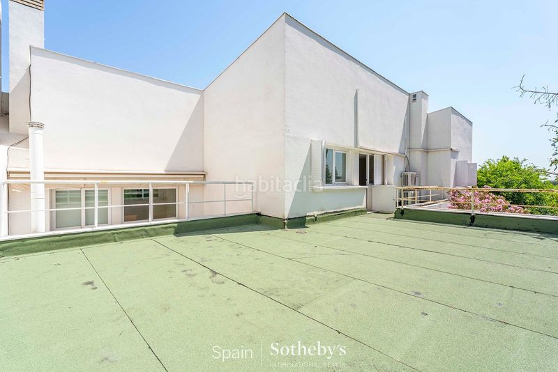 Foto bbfb8b38-80e6-4f31-9259-6859e885c2aa. Casa aparellada amb calefacció aparcament piscina a La Moraleja