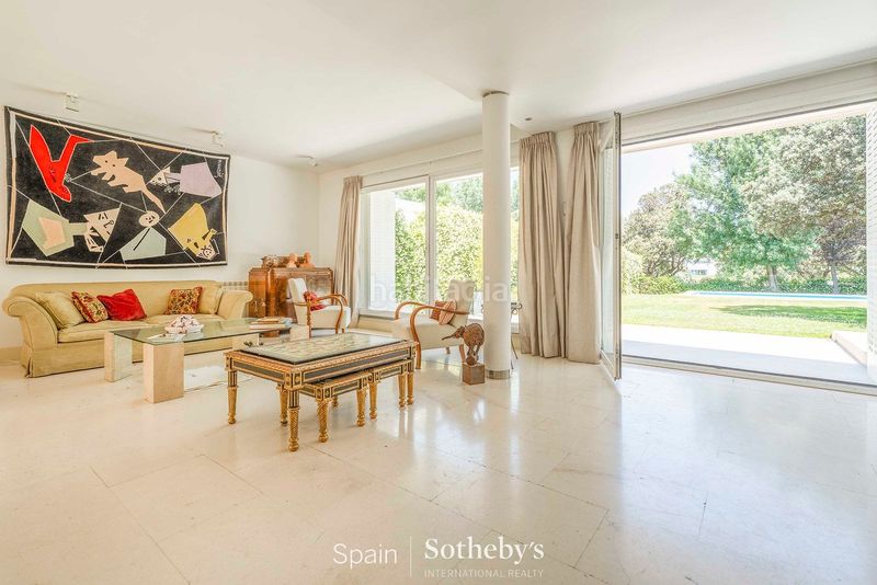 Foto d768324d-25c5-433c-b260-93121c702750. Casa aparellada amb calefacció aparcament piscina a La Moraleja