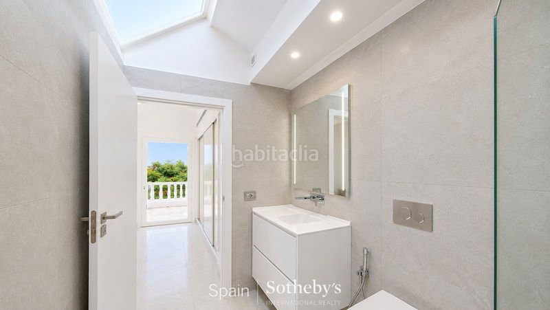 Foto 37f5d8bb-b7cc-4547-a5e1-df74c5805a2f. Casa amb piscina a Playa de Fañabé Adeje