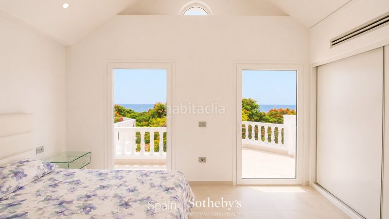 Foto 43a6b8ad-e788-4a16-8c44-327b1df4b37e. Casa amb piscina a Playa de Fañabé Adeje