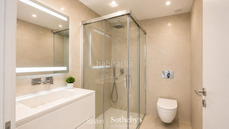 Foto f3e0a99f-afde-4838-80b2-fed6c4bba5f4. Casa amb piscina a Playa de Fañabé Adeje