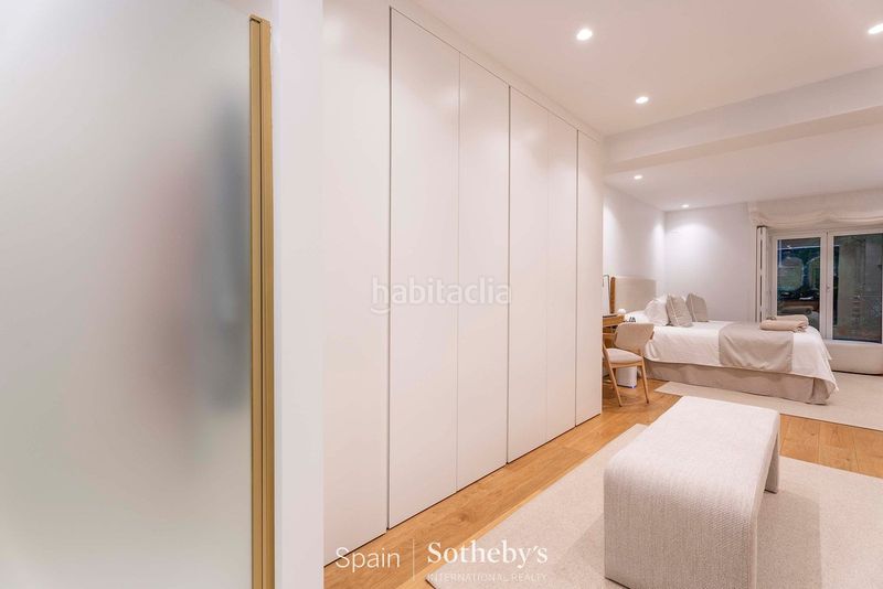Foto 30beec85-47c3-4c18-895d-bb52b2422e48. Apartament amb calefacció aparcament a Jerónimos Madrid