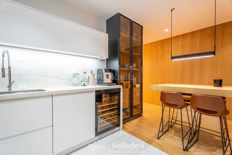 Foto afad4dfb-e486-49c2-87da-68830e12c1ec. Apartament amb calefacció aparcament a Jerónimos Madrid